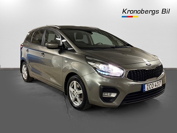 Kia Carens 3 of 5