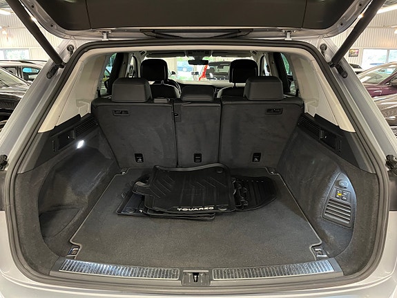 Volkswagen Touareg 5 of 5