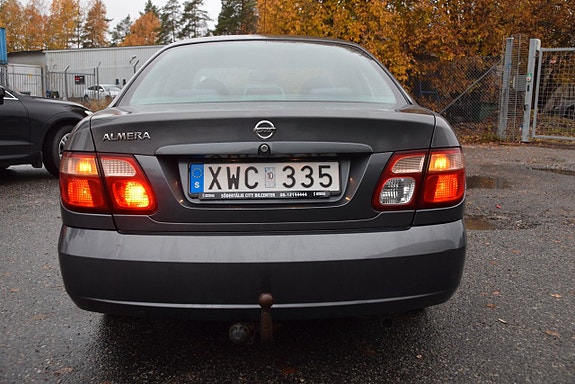 Nissan Almera 4 of 5