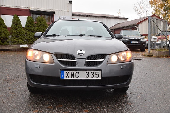 Nissan Almera 2 of 5