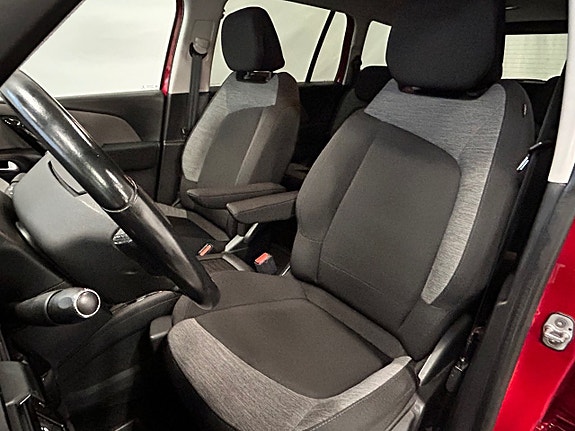 Citroen Grand C4 Picasso 8 of 14