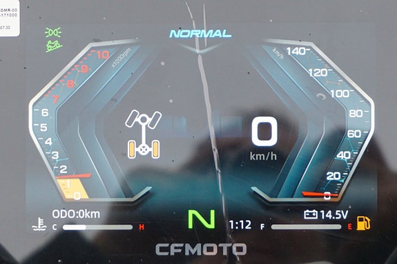 CFMOTO CFORCE 850 TOURING PRO Traktor B 13 of 25