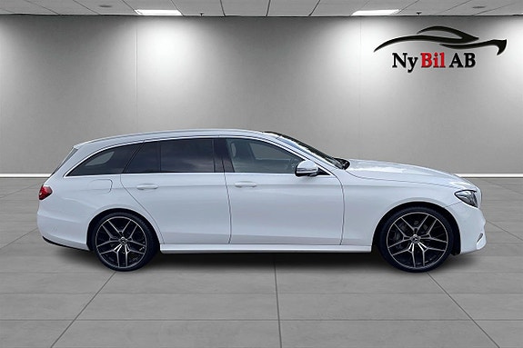 Mercedes-Benz E220 6 of 16