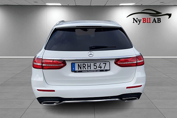 Mercedes-Benz E220 4 of 16