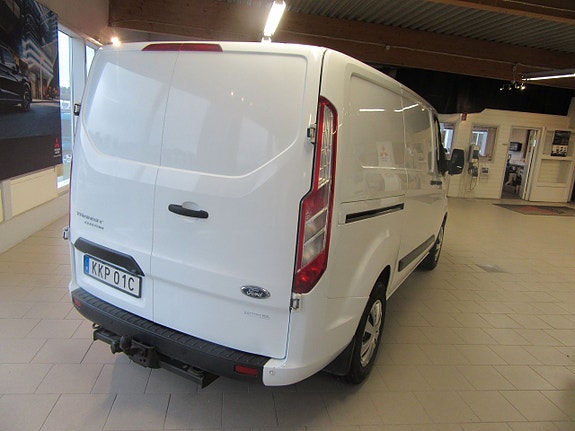 Ford Transit Custom 3 of 5