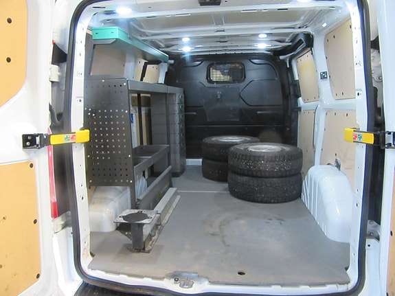 Ford Transit Custom 6 of 8