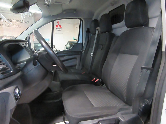 Ford Transit Custom 4 of 5