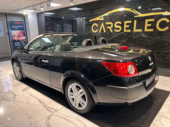 Renault Megane 18 of 21