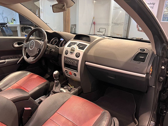 Renault Megane 10 of 21