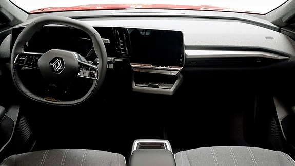 Renault Scenic E-Tech 4 of 5