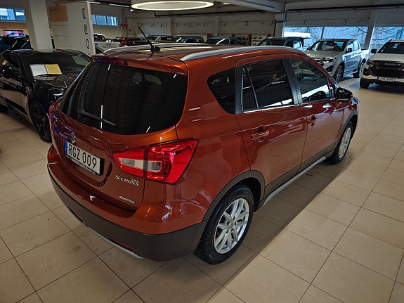 Suzuki S-Cross 6 of 15
