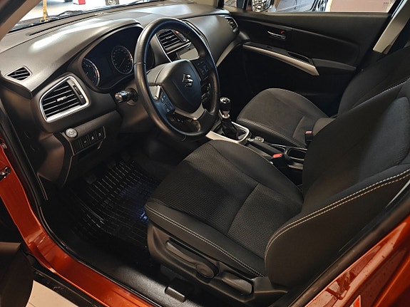 Suzuki S-Cross 7 of 15
