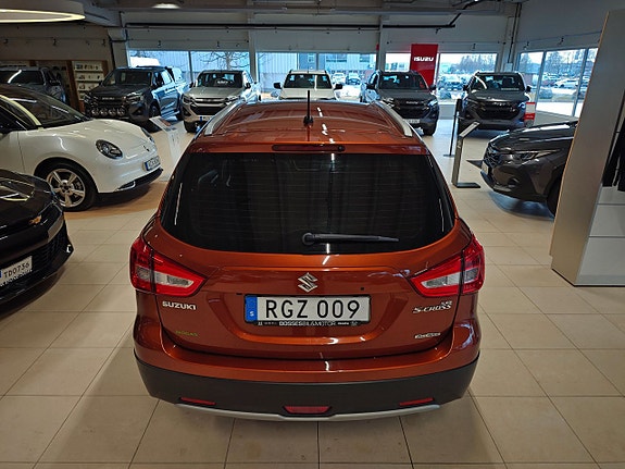 Suzuki S-Cross 5 of 15