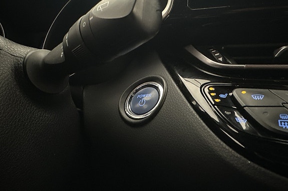 Toyota C-HR 15 of 24