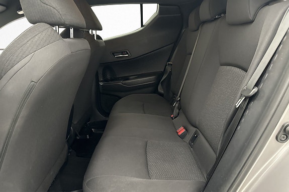 Toyota C-HR 23 of 24