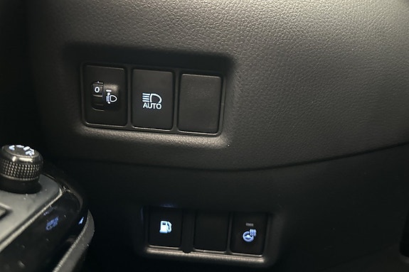 Toyota C-HR 11 of 24