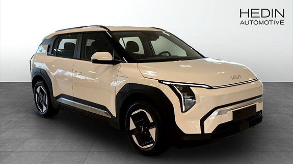Kia EV3 3 of 11