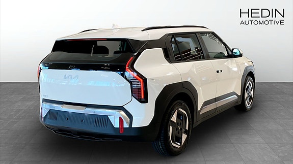 Kia EV3 7 of 11