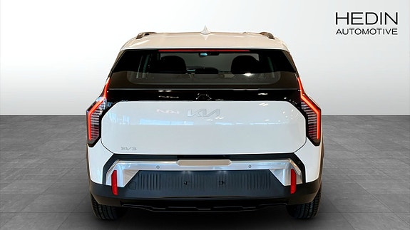 Kia EV3 6 of 11