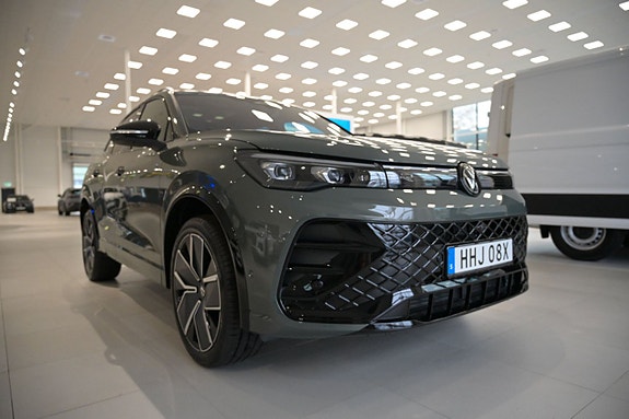 Volkswagen Tiguan 4 of 30