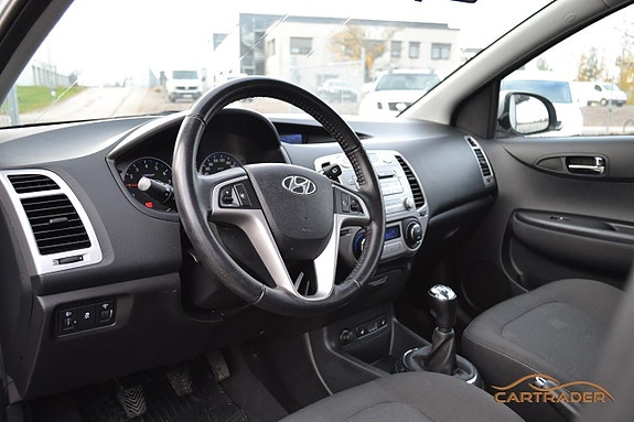 Hyundai i20 10 of 20