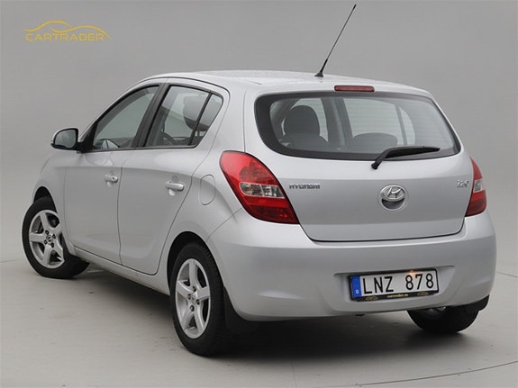 Hyundai i20 2 of 20