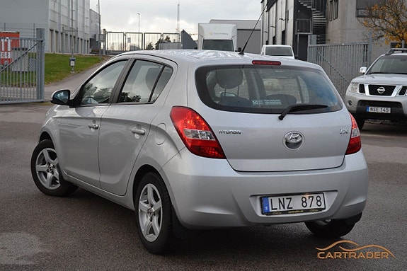 Hyundai i20 3 of 5