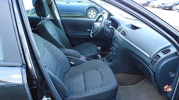 Renault Laguna 17 of 19