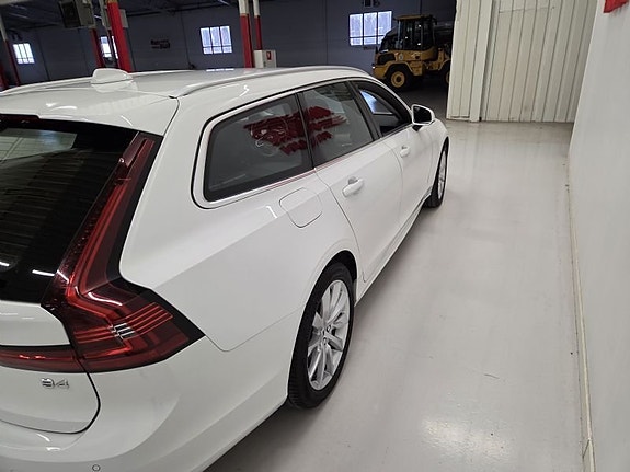 Volvo V90 6 of 10