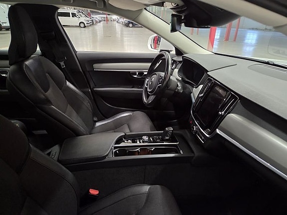 Volvo V90 4 of 5