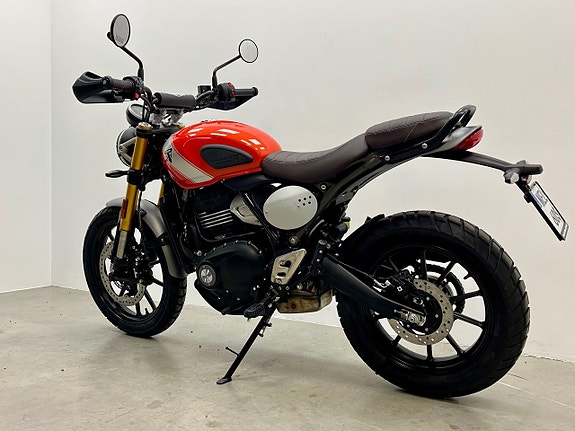 Triumph Scrambler 400X 3 of 10