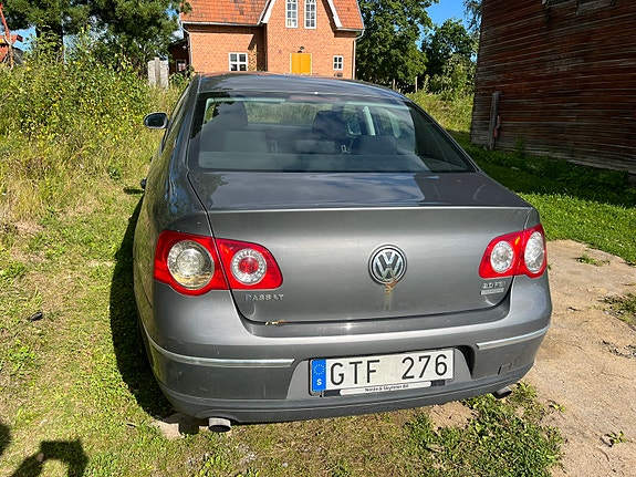 Volkswagen Passat 3 of 6