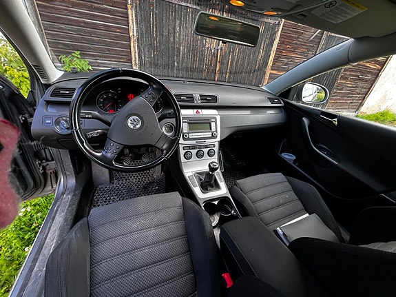 Volkswagen Passat 5 of 6
