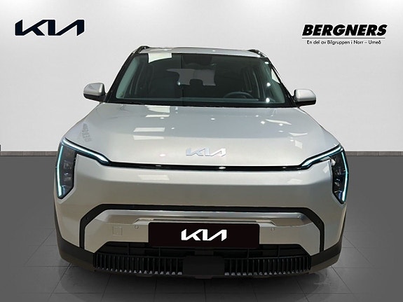 Kia EV3 2 of 15