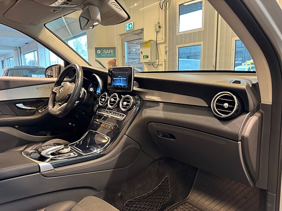 Mercedes-Benz GLC220 d 9 of 27