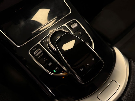 Mercedes-Benz GLC220 d 16 of 27
