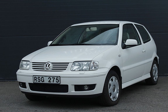 Volkswagen Polo 2 of 5