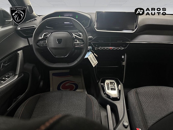 Peugeot 2008 7 of 16