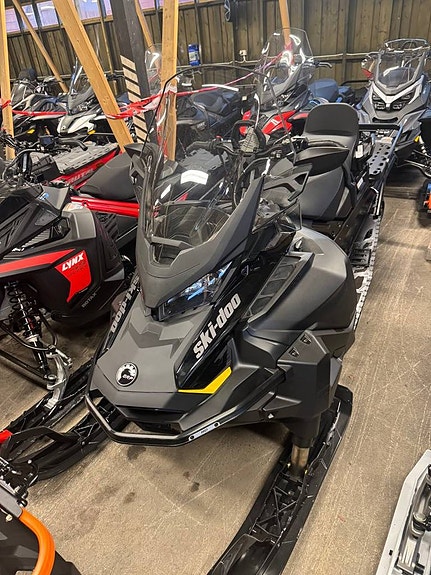 Ski-Doo Skandic LE 900 ACE 2 of 3