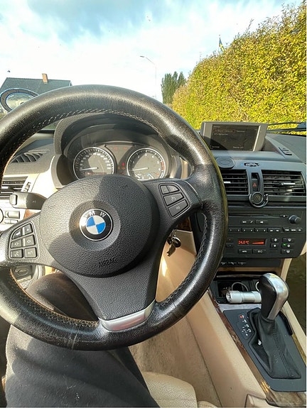 BMW X3 9 of 11
