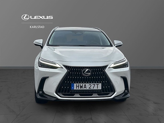 Lexus NX450h+ 5 of 11