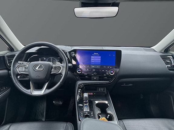 Lexus NX450h+ 9 of 11