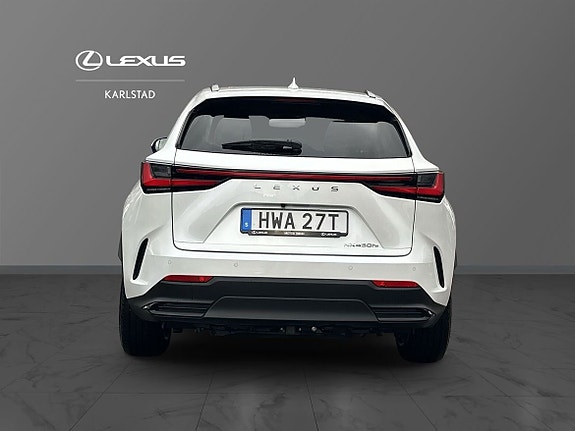 Lexus NX450h+ 4 of 11