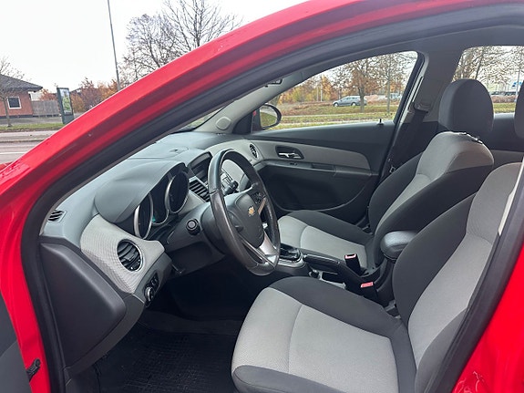 Chevrolet Cruze 5 of 5