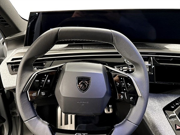 Peugeot 5008 8 of 18