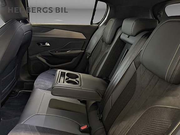 Peugeot e-308 8 of 17
