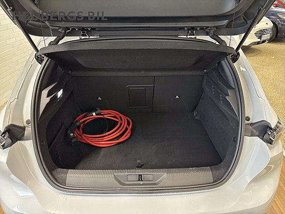 Peugeot e-308 6 of 17