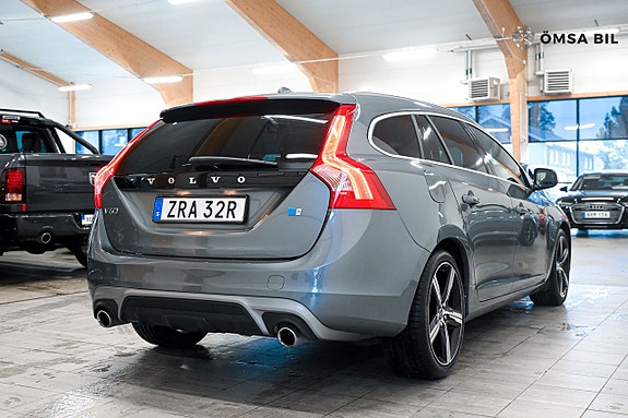 Volvo V60 4 of 5