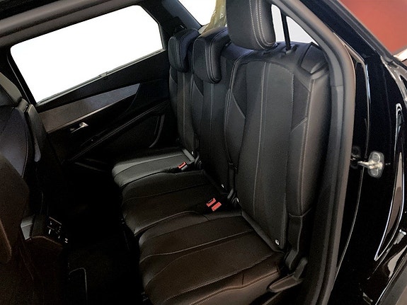 Peugeot 5008 14 of 18