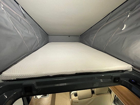 Bürstner C 600 B66, Skinn, Pop Up sovloft, Aut, 599 cm, 2 of 5
